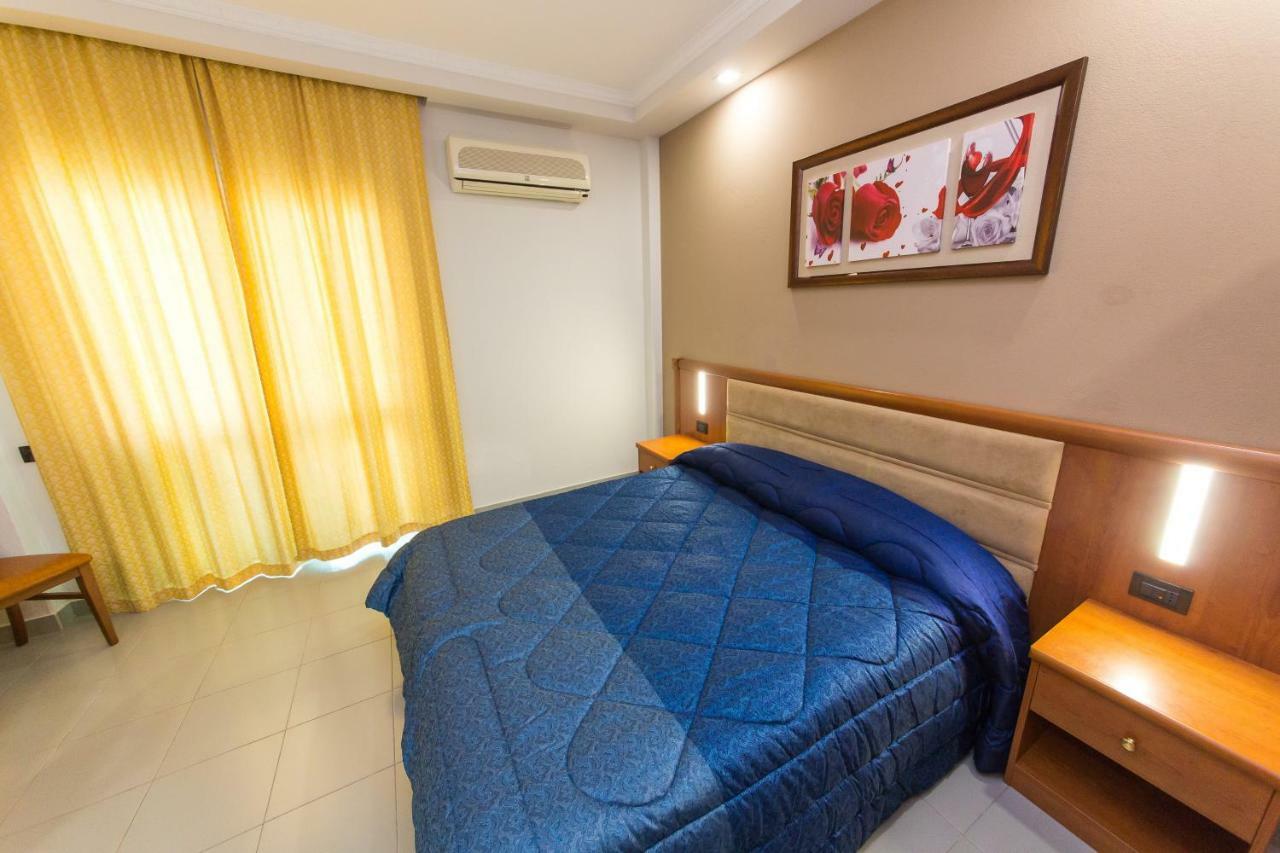 Western Star Hotel Дуррес Екстер'єр фото