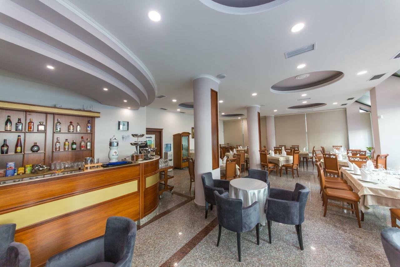 Western Star Hotel Дуррес Екстер'єр фото