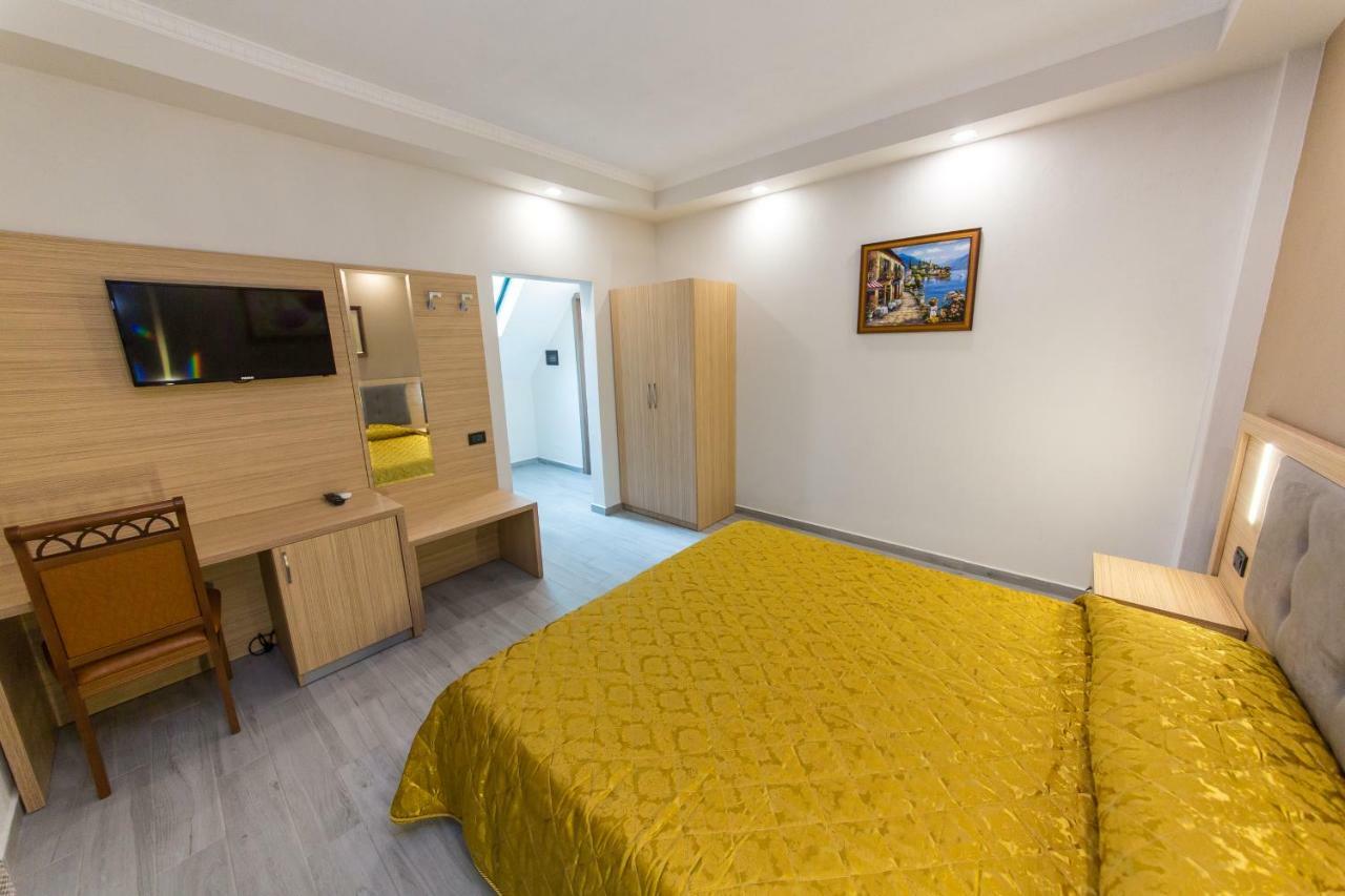 Western Star Hotel Дуррес Екстер'єр фото
