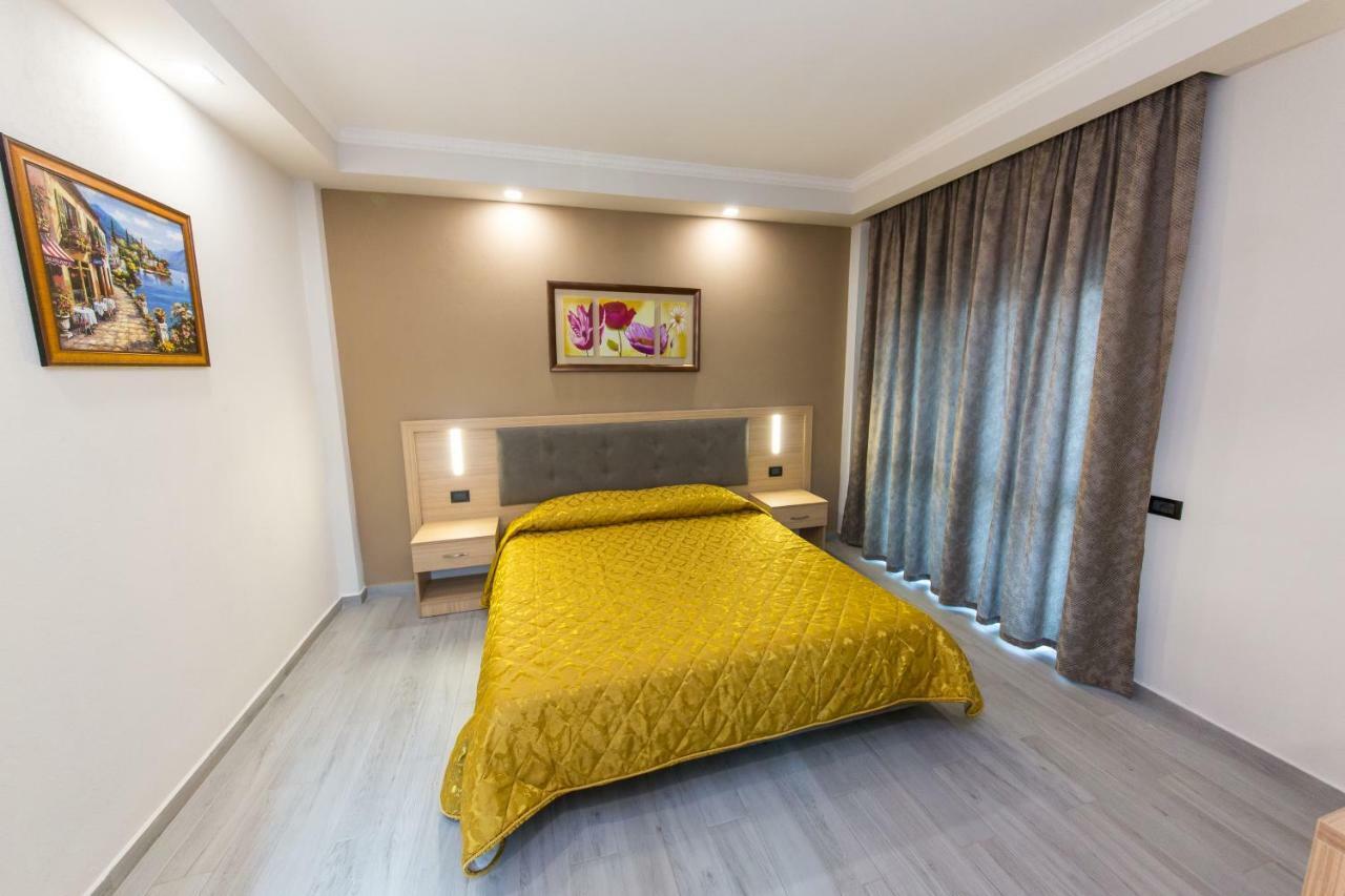 Western Star Hotel Дуррес Екстер'єр фото